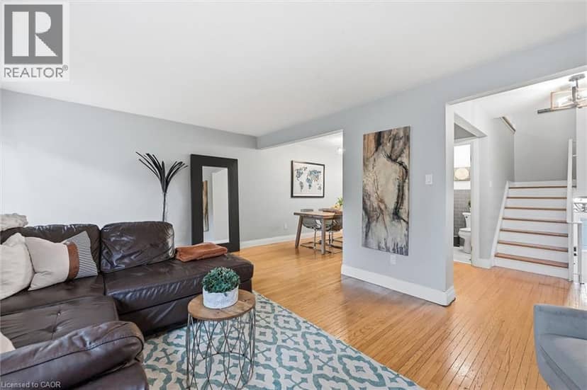 5474 SCHUELLER Crescent — photo 9 of 40
