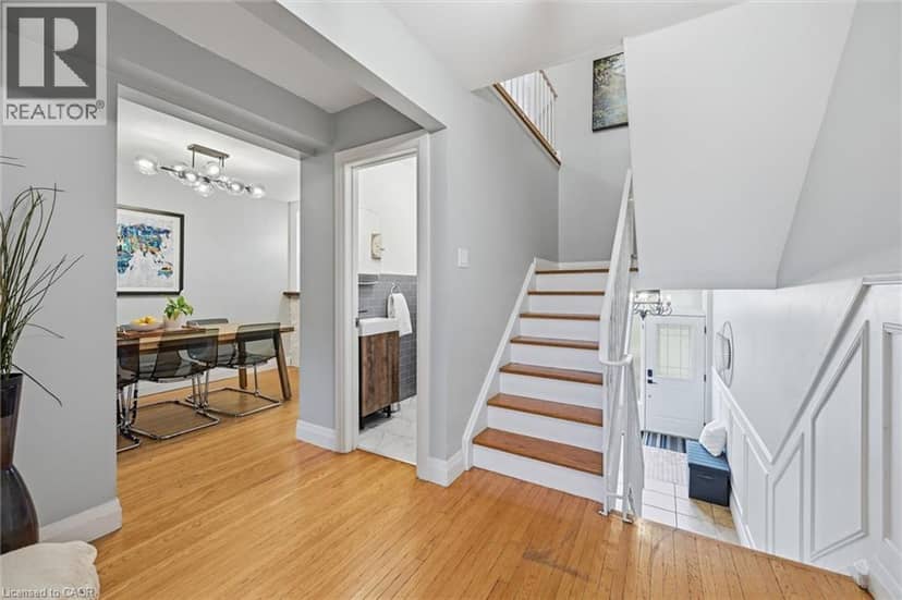 5474 SCHUELLER Crescent, Burlington, photo 5