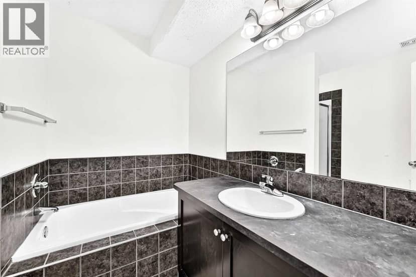 210 Brightonstone Green SE — photo 21 of 40