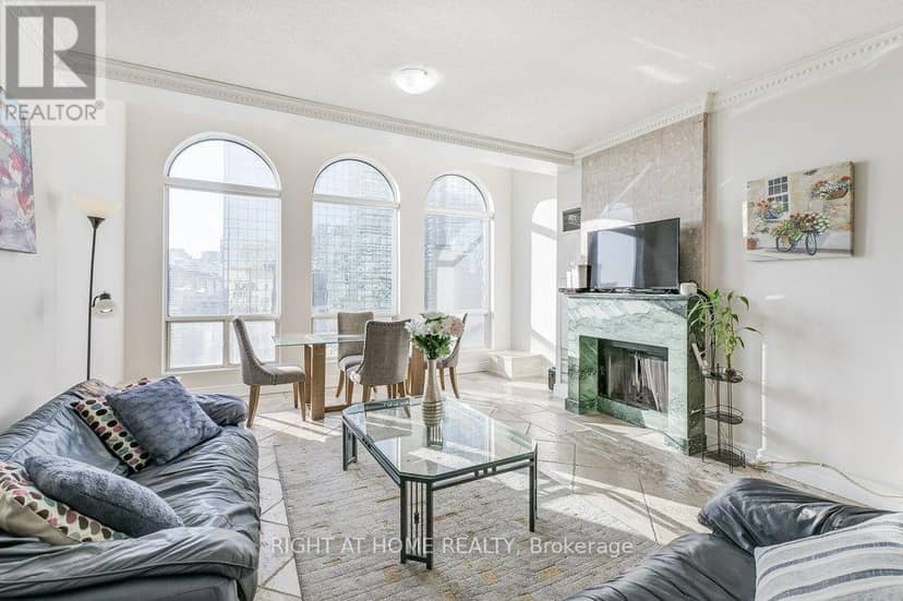 PH2 - 25 Grenville Street — photo 15 of 37