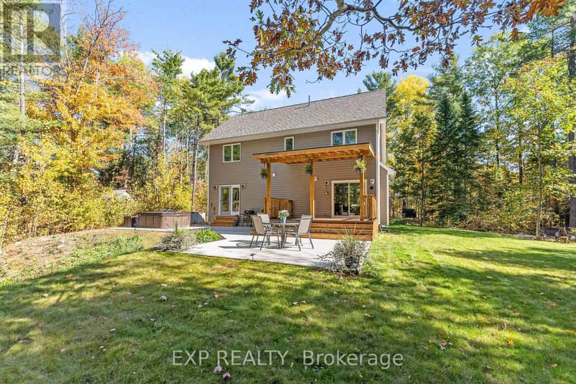 427 Paugh Lake Road, Madawaska Valley, photo 4