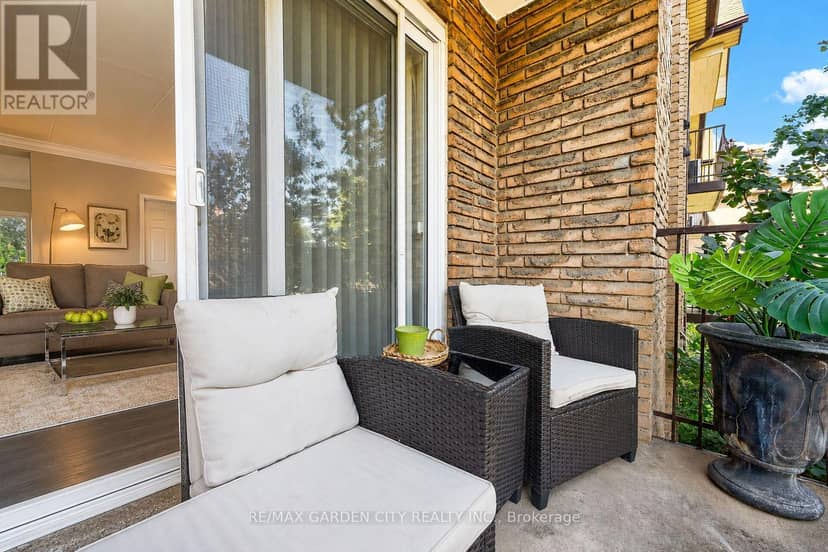 205 - 20 John Street — photo 18 of 40
