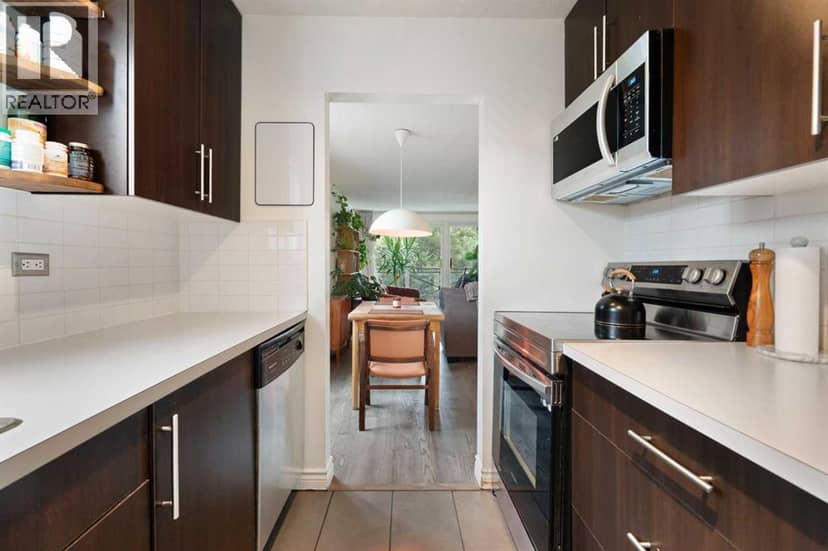 401, 120 24 Avenue SW — photo 12 of 40