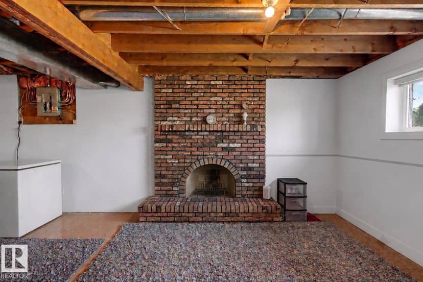 2911 83 ST NW — photo 37 of 40