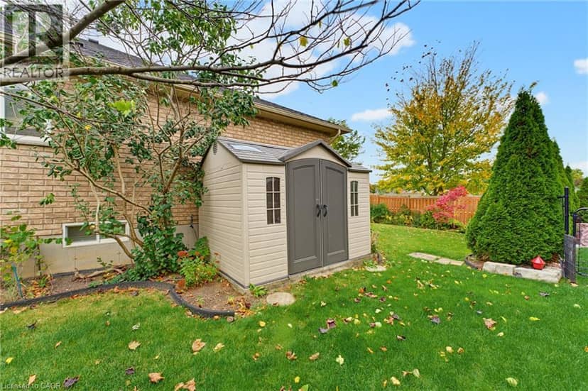 39 OAK Crescent — photo 36 of 40