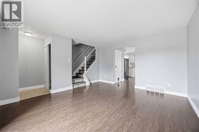 215 TRUDEAU DRIVE Unit# 59, Sarnia, photo 4