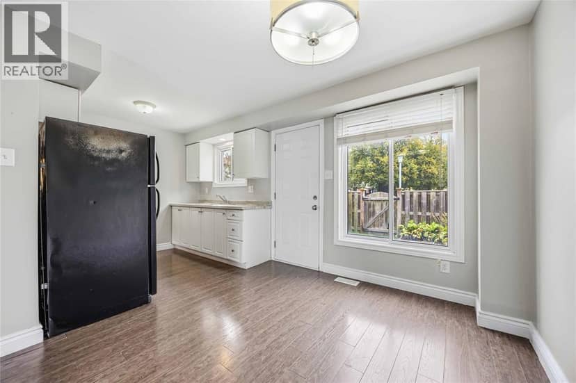 215 TRUDEAU DRIVE Unit# 59 — photo 9 of 29