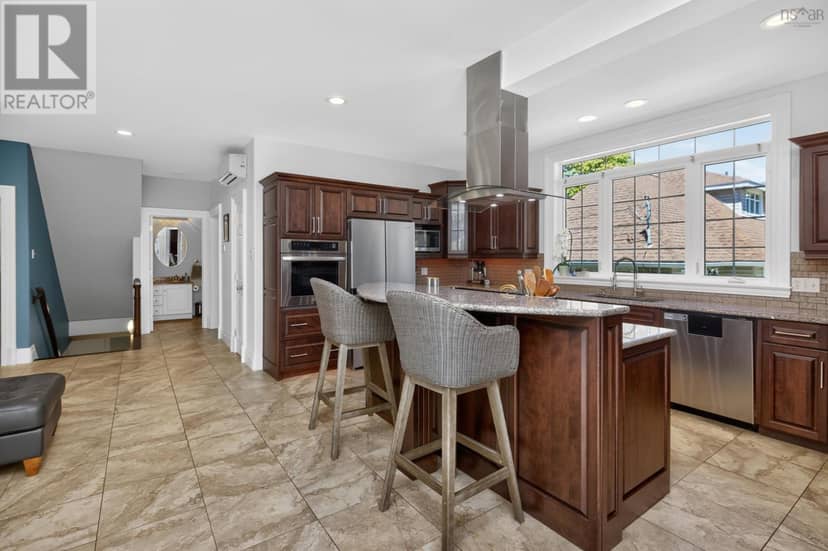 46 Smith Avenue — photo 16 of 40
