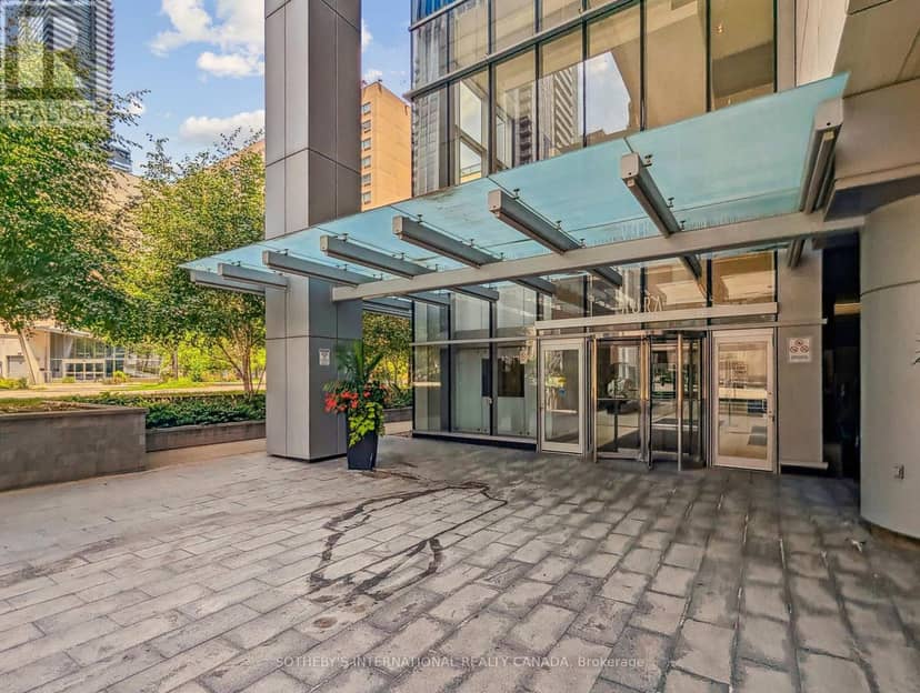 602 - 386 Yonge Street, Toronto, photo 2