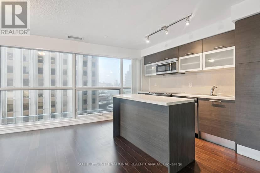 602 - 386 Yonge Street — photo 15 of 27