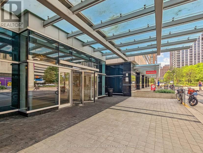 602 - 386 Yonge Street, Toronto, photo 3
