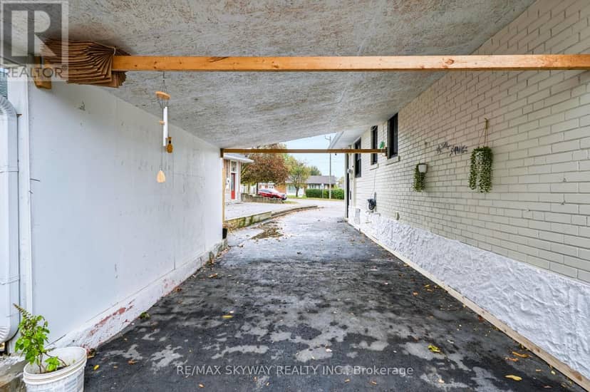 10 Rexway Drive — photo 37 of 40
