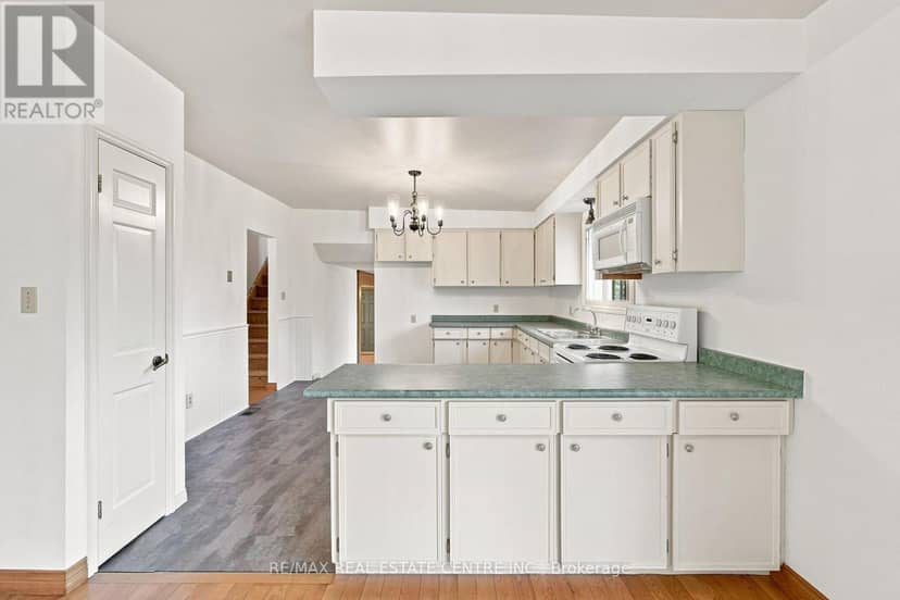 26 Maplewood Drive — photo 13 of 37