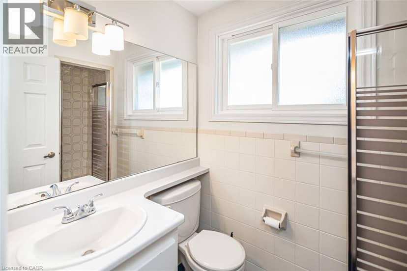 318 CAVENDISH Drive — photo 16 of 26