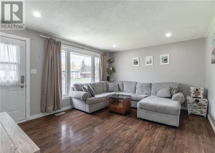 4995 Coleen Avenue, Hanmer, photo 2