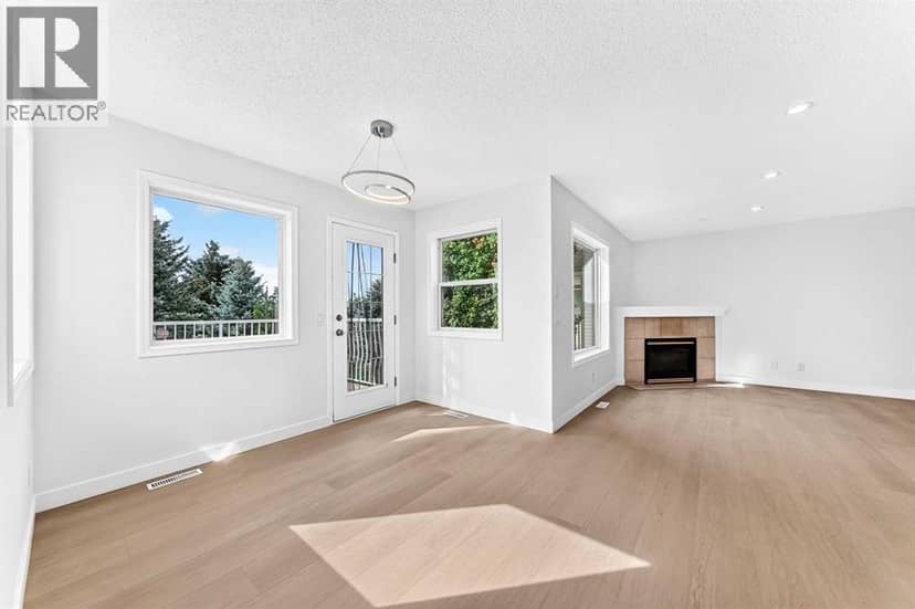 70 Country Hills View NW — photo 12 of 40