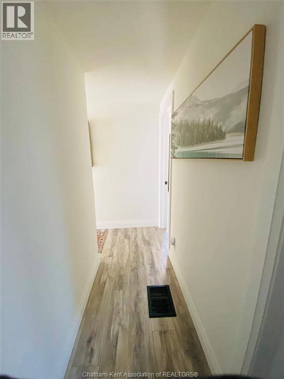 21023 Charing Cross ROAD — photo 13 of 17