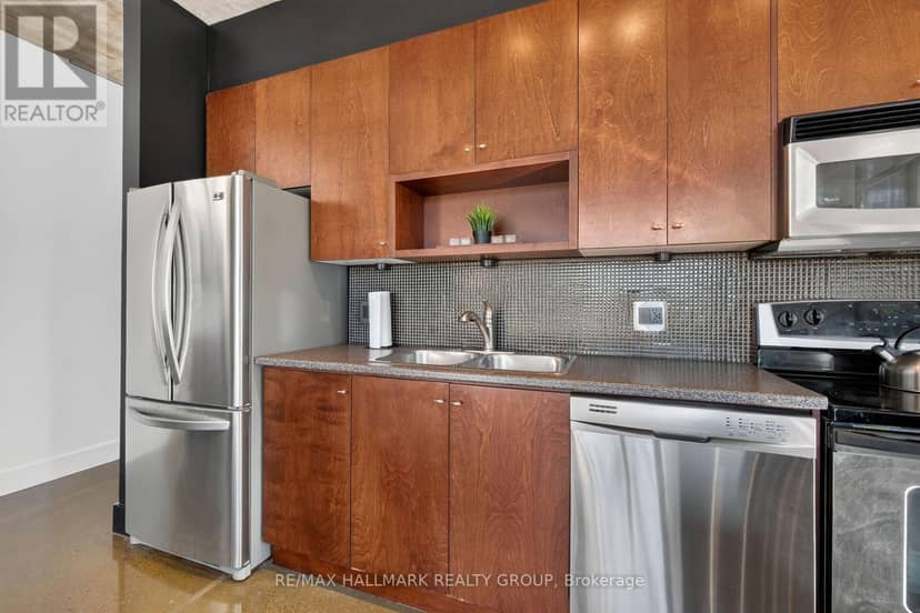 1206 - 179 George Street — photo 33 of 40