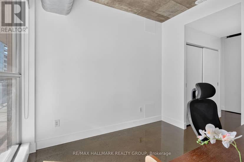 1206 - 179 George Street — photo 38 of 40