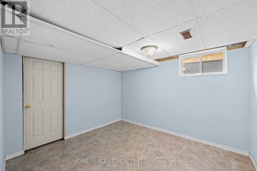 1599 Cheevers Crescent — photo 34 of 40