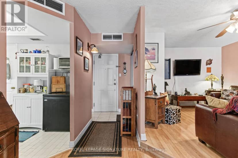 722 - 65 Scadding Avenue — photo 4 of 40
