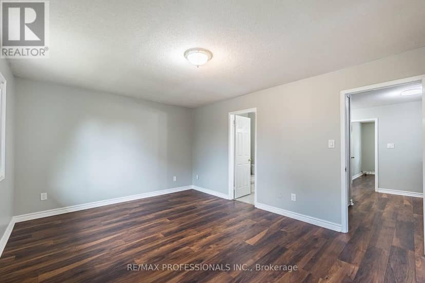 23 - 2004 Glenada Crescent — photo 28 of 40