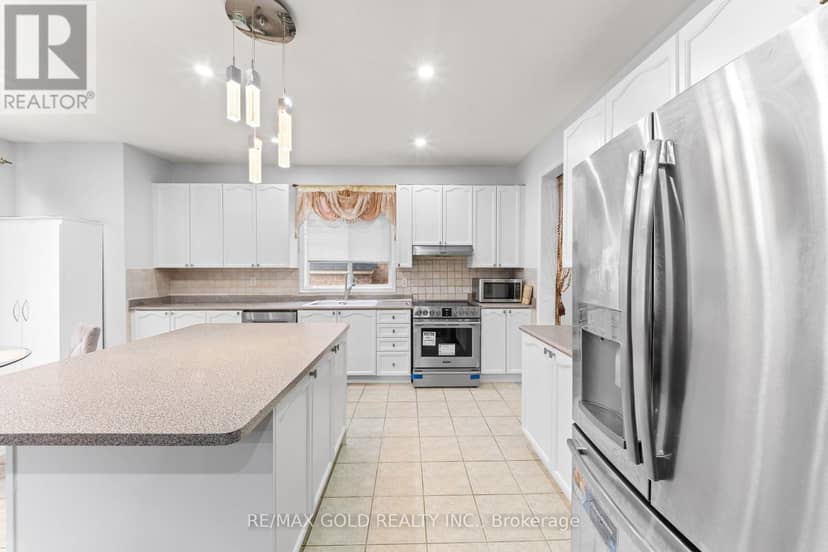 28 Latania Boulevard — photo 13 of 40