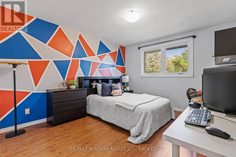 31 Jessica Drive — photo 18 of 32