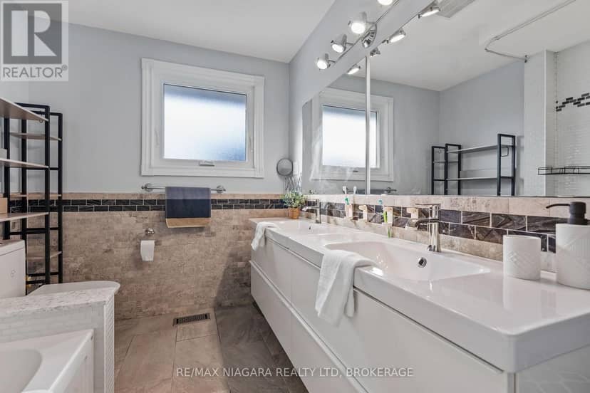 31 Jessica Drive — photo 19 of 32