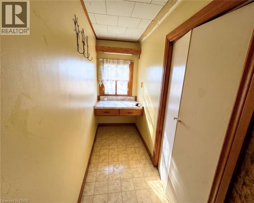 233 TALBOT Street — photo 15 of 27