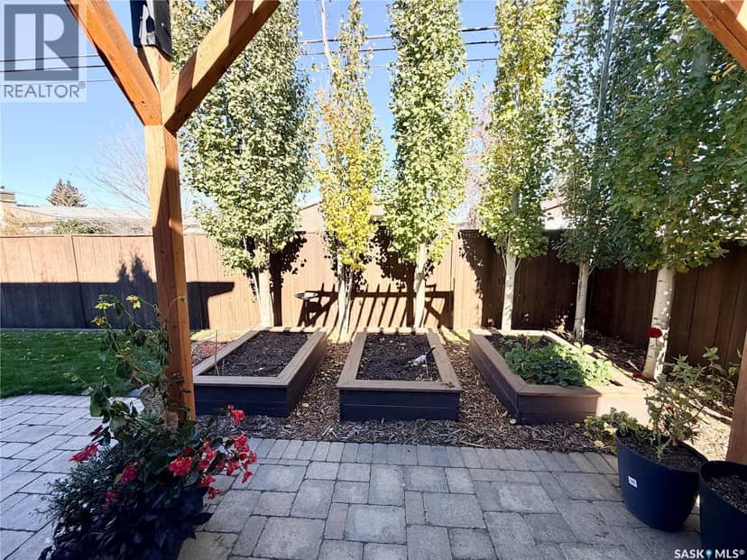 292 15th STREET — photo 35 of 40