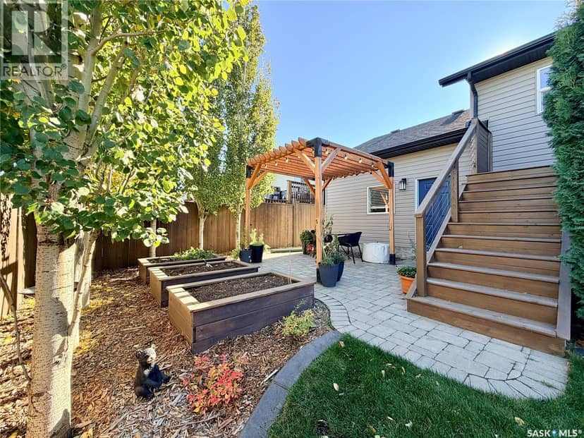 292 15th STREET — photo 36 of 40