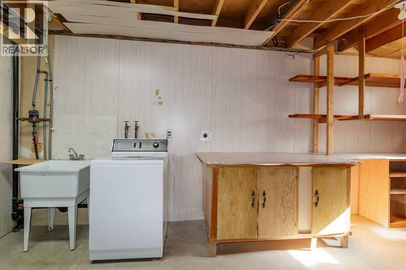 320 4 Avenue S — photo 13 of 28