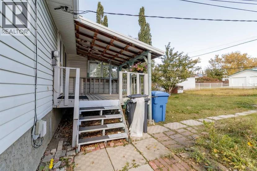 320 4 Avenue S — photo 16 of 28