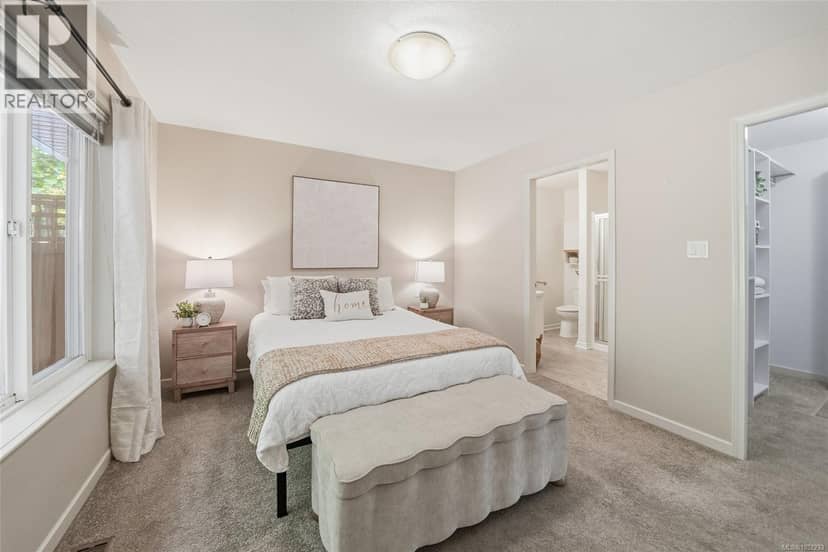 9 850 Arbutus St — photo 16 of 35