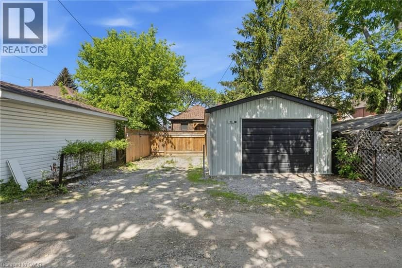 96 PALING Avenue — photo 31 of 34