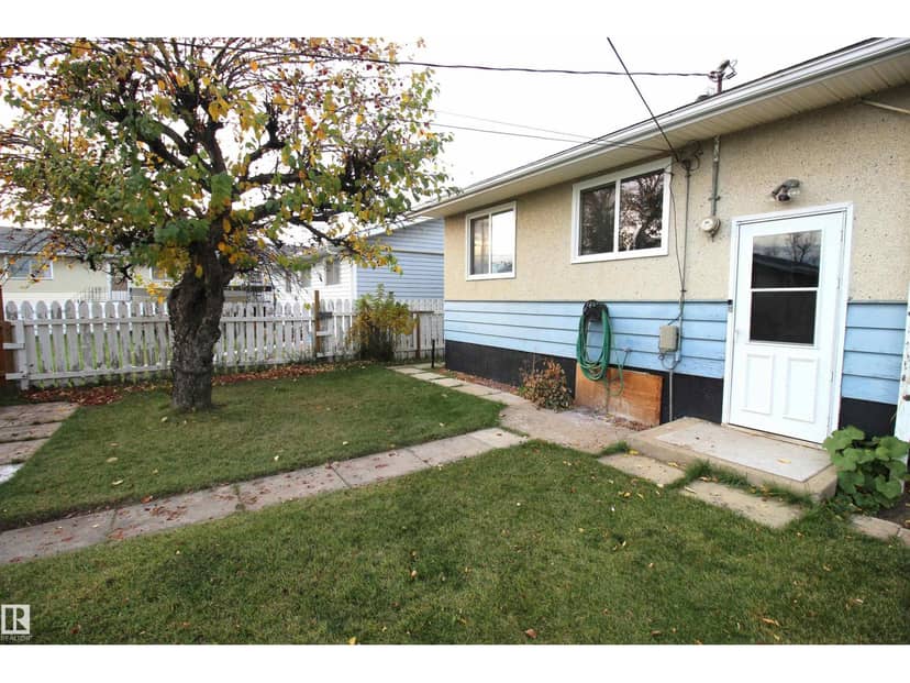 10711 102 ST — photo 14 of 40