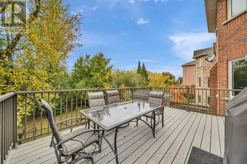82 Dunvegan Crescent — photo 20 of 40