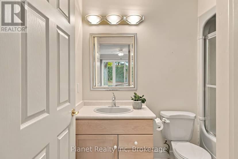 4 Ashcroft Court — photo 14 of 28