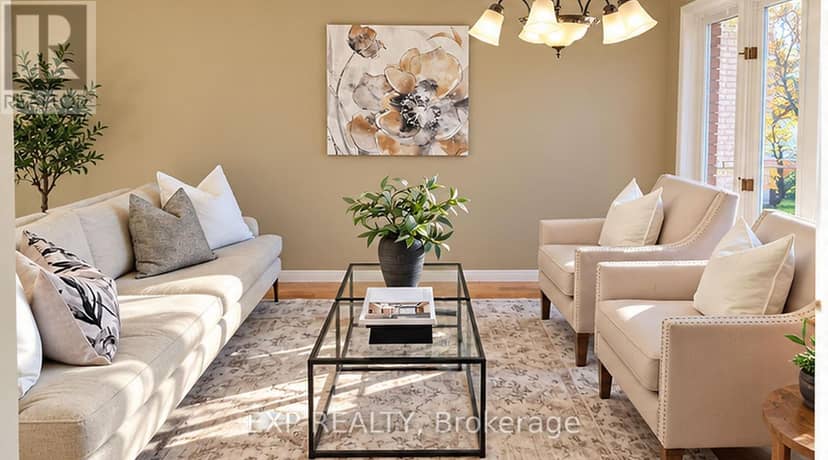 157 Livingstone Street W, Barrie, photo 2