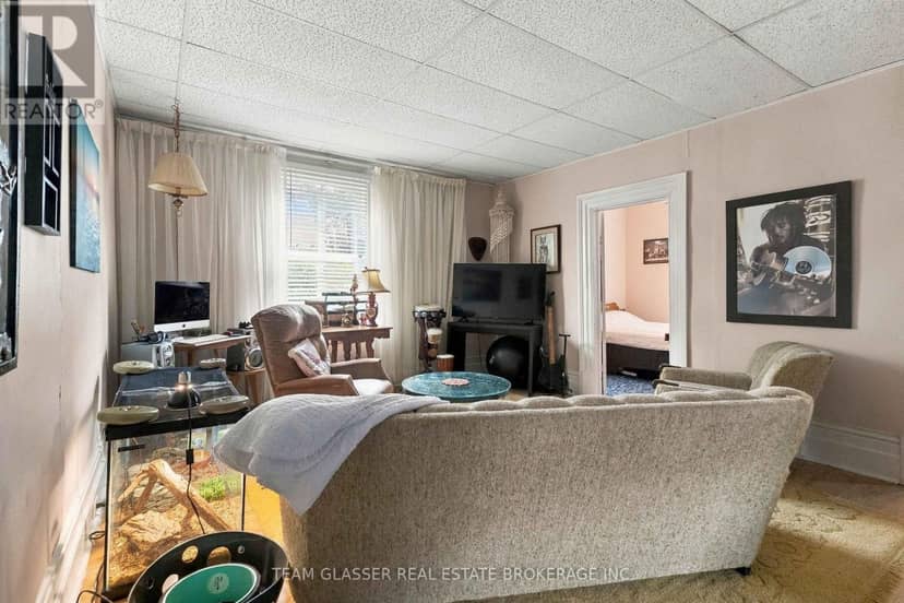 666 St James Street — photo 11 of 40