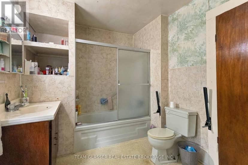 666 St James Street — photo 22 of 40