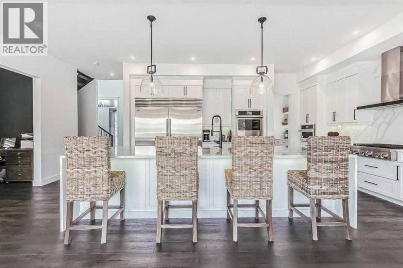 276 Cranbrook Point SE — photo 9 of 40