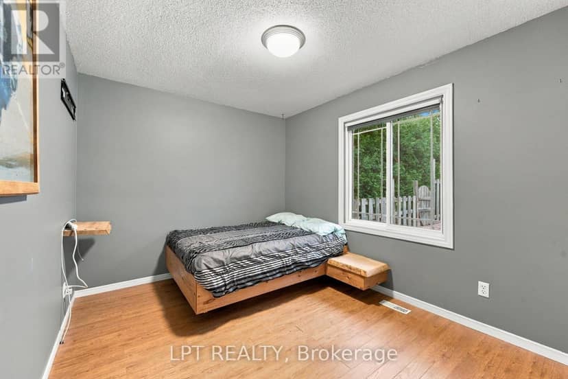 254 Victoria Street — photo 24 of 40