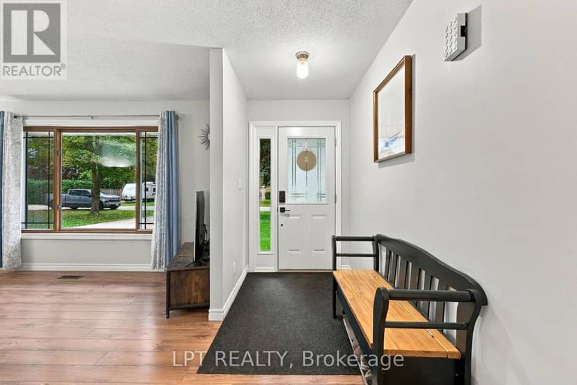 254 Victoria Street — photo 9 of 40