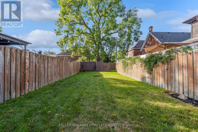 175 Wellington Street — photo 26 of 29