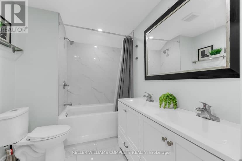 175 Wellington Street — photo 13 of 29