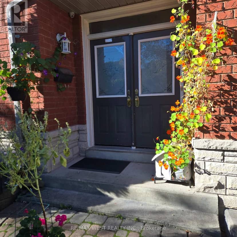 883 Strouds Lane, Pickering, photo 2