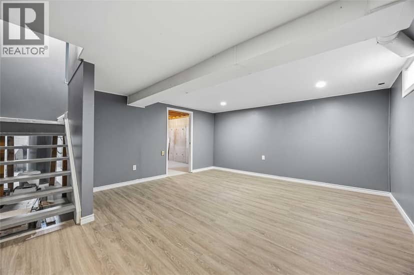215 TRUDEAU DRIVE Unit# 59 — photo 21 of 29