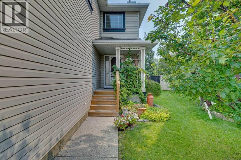 248 Douglas Ridge Green SE, Calgary, photo 2